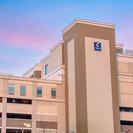 Comfort Inn & Suites Newark Liberty International Airport Exterior foto